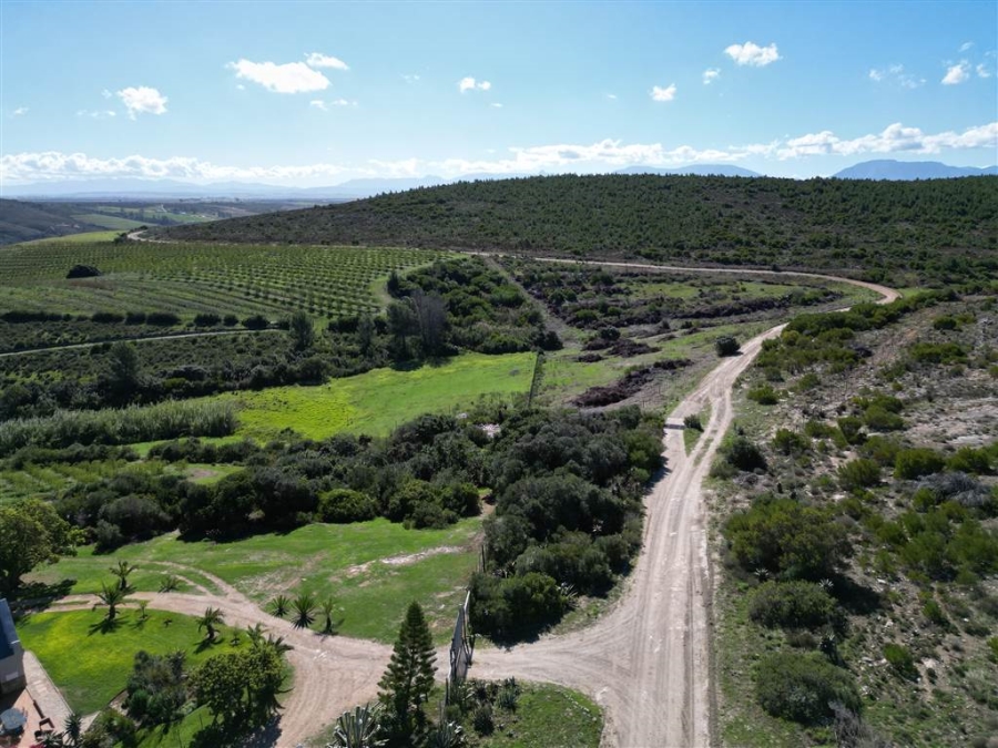 6 Bedroom Property for Sale in Stilbaai Oos Western Cape